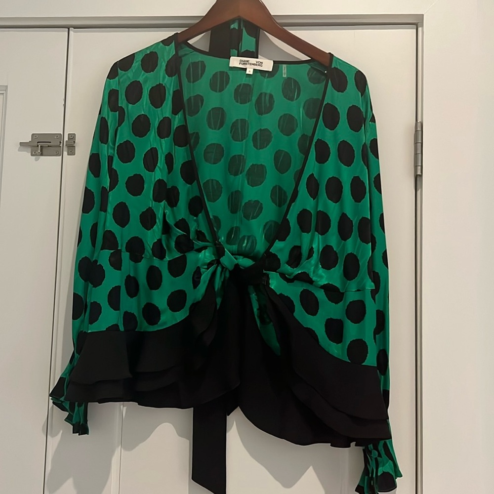 DVF wrap blouse never worn size M